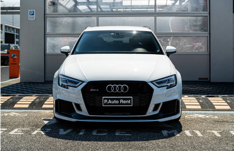 AUDI RS3